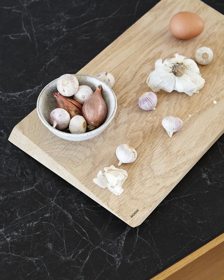 MOEBE - Holzbrett CUTTING BOARD - oak - zwei Größen