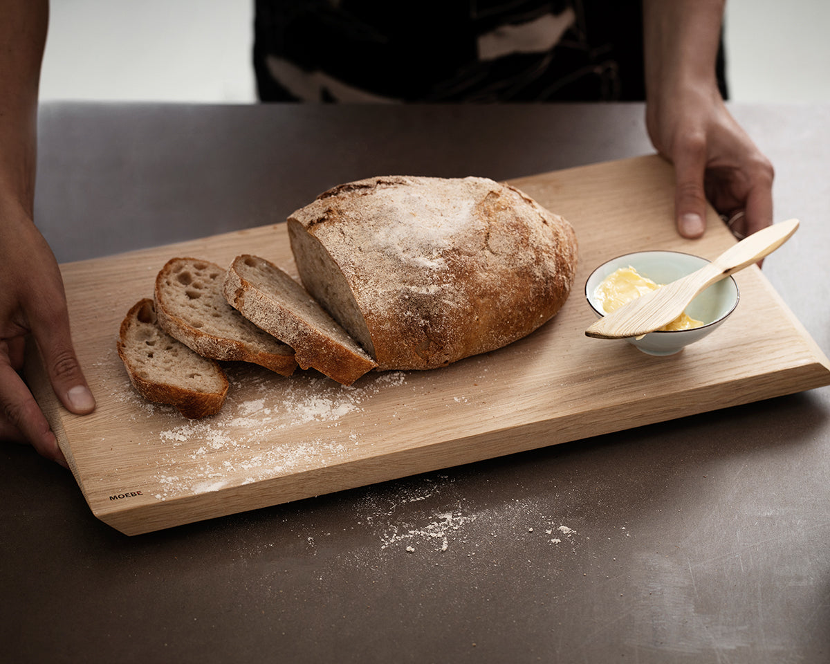 MOEBE - Holzbrett CUTTING BOARD - oak - zwei Größen