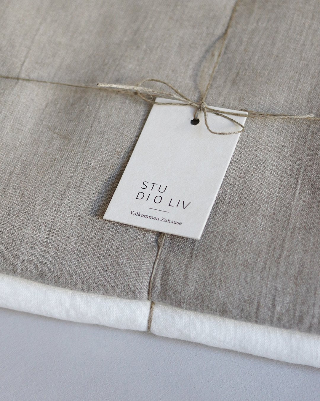 STUDIO LIV linen - Tischdecke THEA