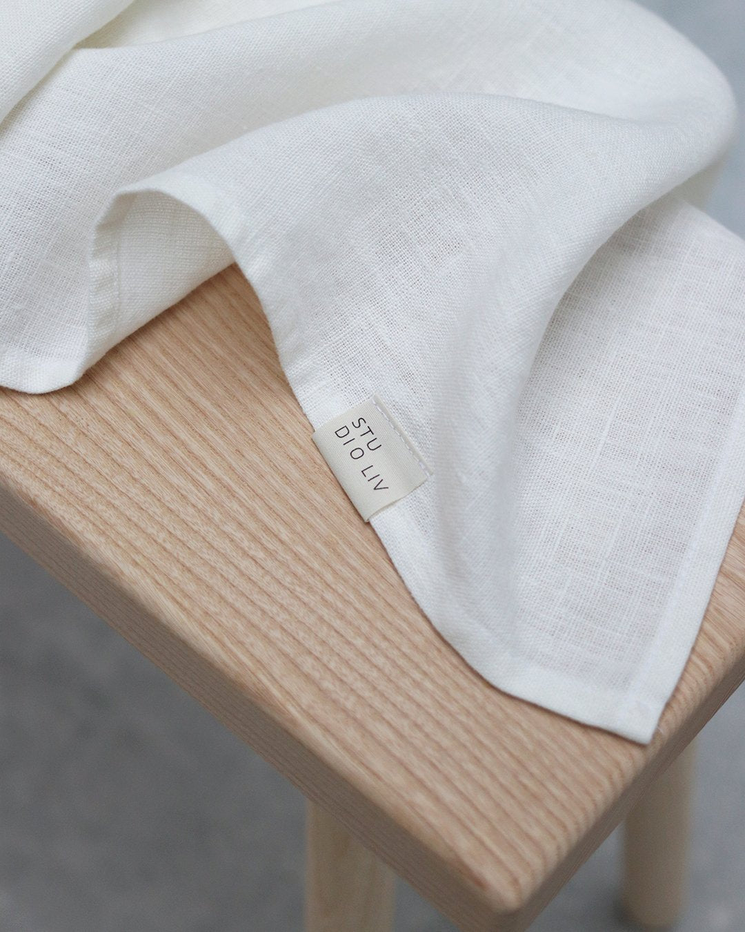 STUDIO LIV linen - Tischdecke THEA